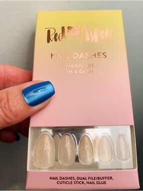 Red Aspen Nail Dashes